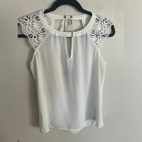 Express Lacy Delicate White Blouse Size Small White - Picture 1 of 4